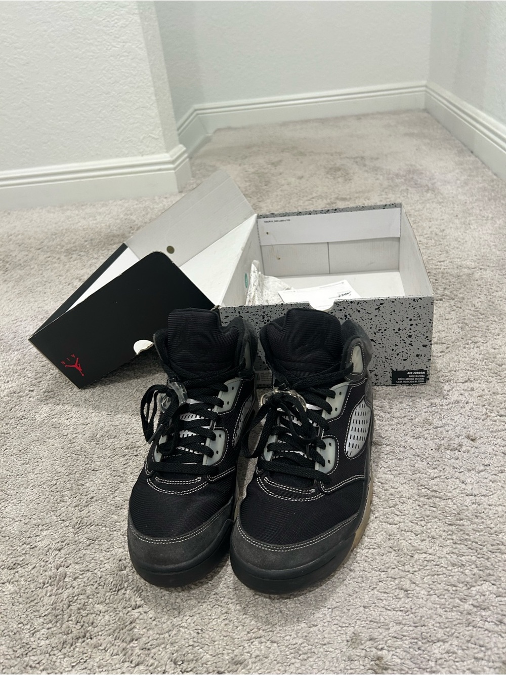 Retro Jordan 5 - Picture 5 of 9